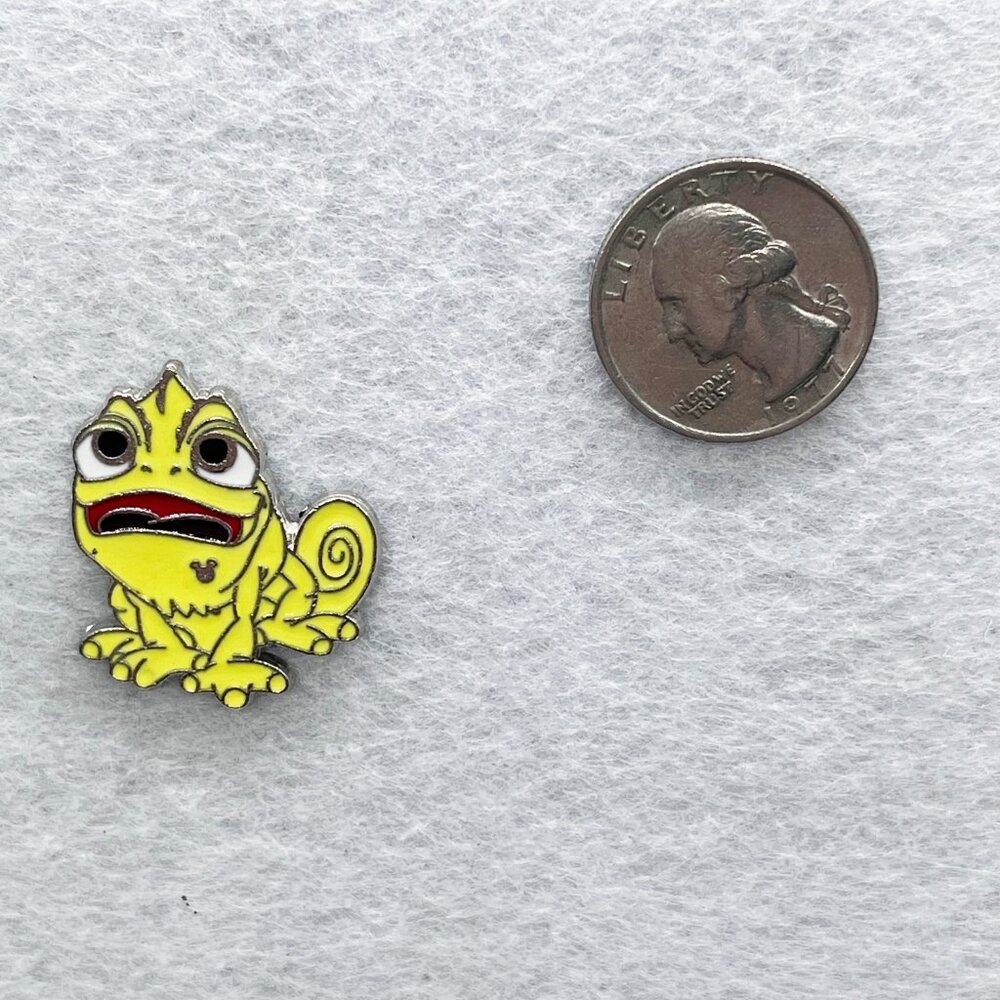 🔮 5/$25 Disney‎ Tangled Yellow Pascal Pin - Picture 2 of 3